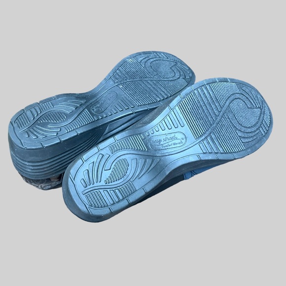 🌺NEW! SoLite Slip On Shoes (wide width) - Picture 6 of 10